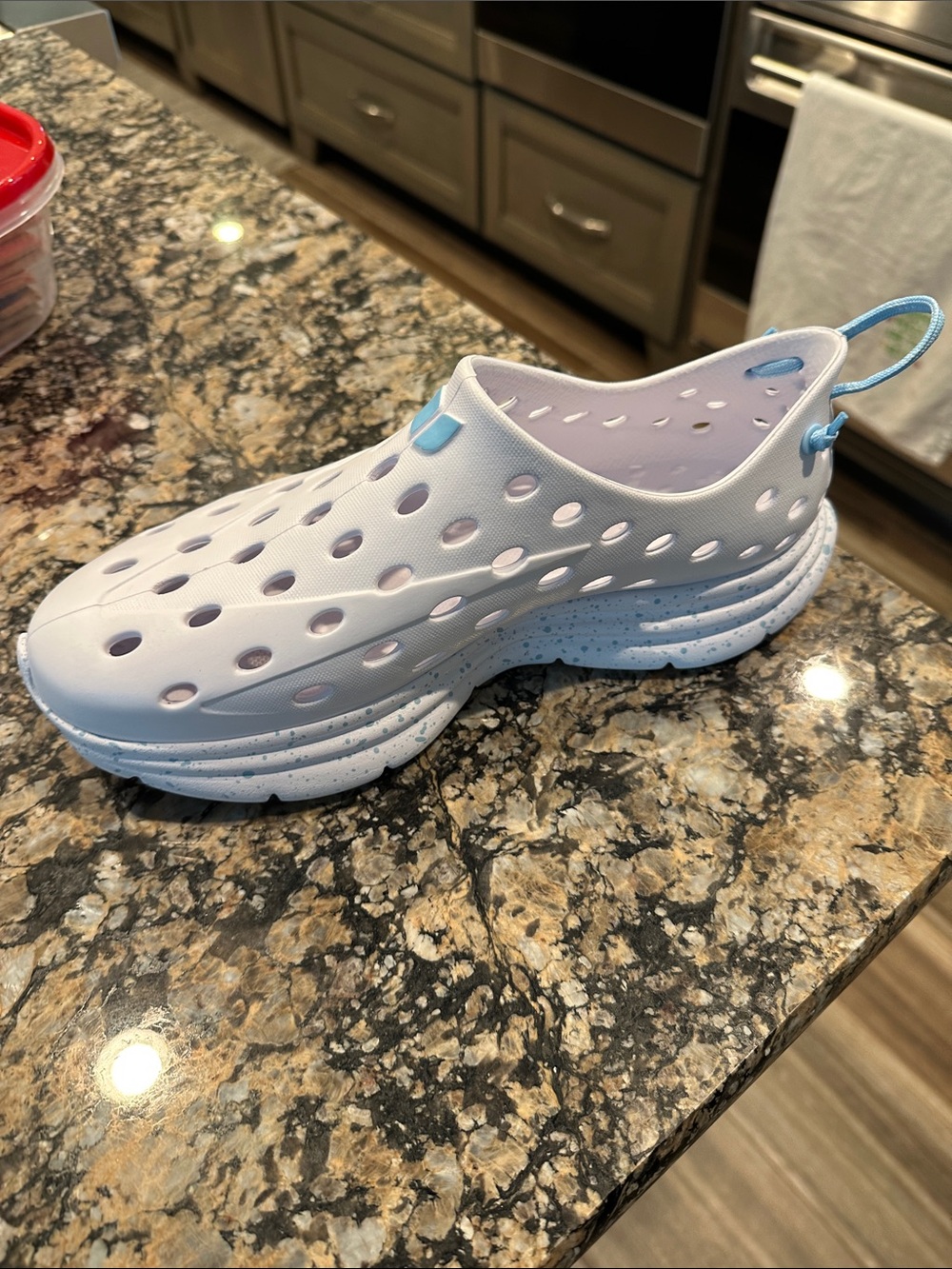 Kane’s woman’s size 9